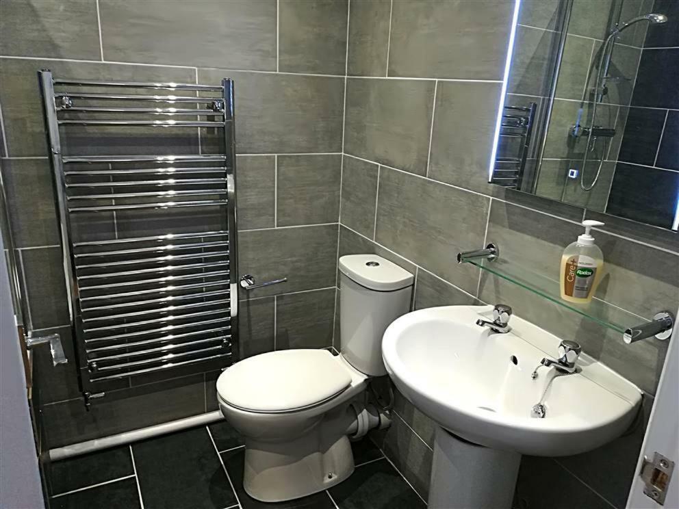 2 Bedroom Modern Apartment, Uplands, Swansea Kültér fotó